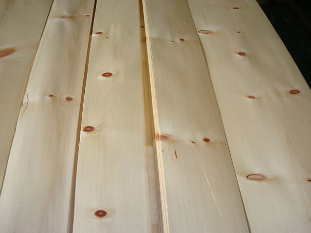High quality and good price for chinese knotty pine wood veneer